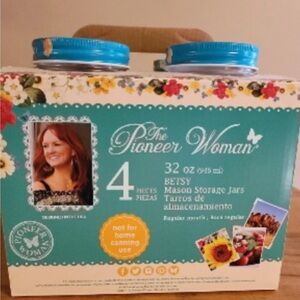 The Pioneer Woman set of 4 32 ounce Betsy, Glass Mason Jars with Lids